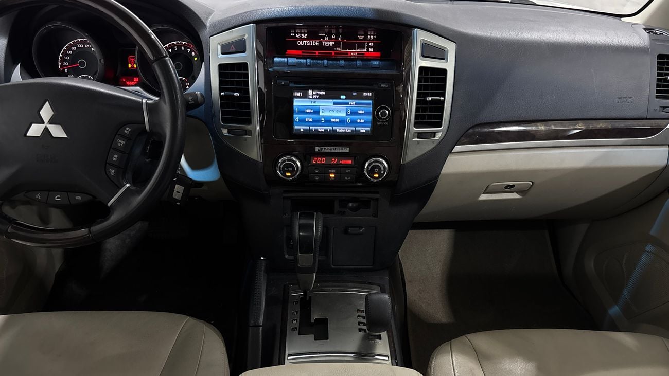 ميتسوبيشي باجيرو 2018 GLS HIGHLINE | AED 1030/Month | 0 DP | 30 Day Return | Warranty | Service History