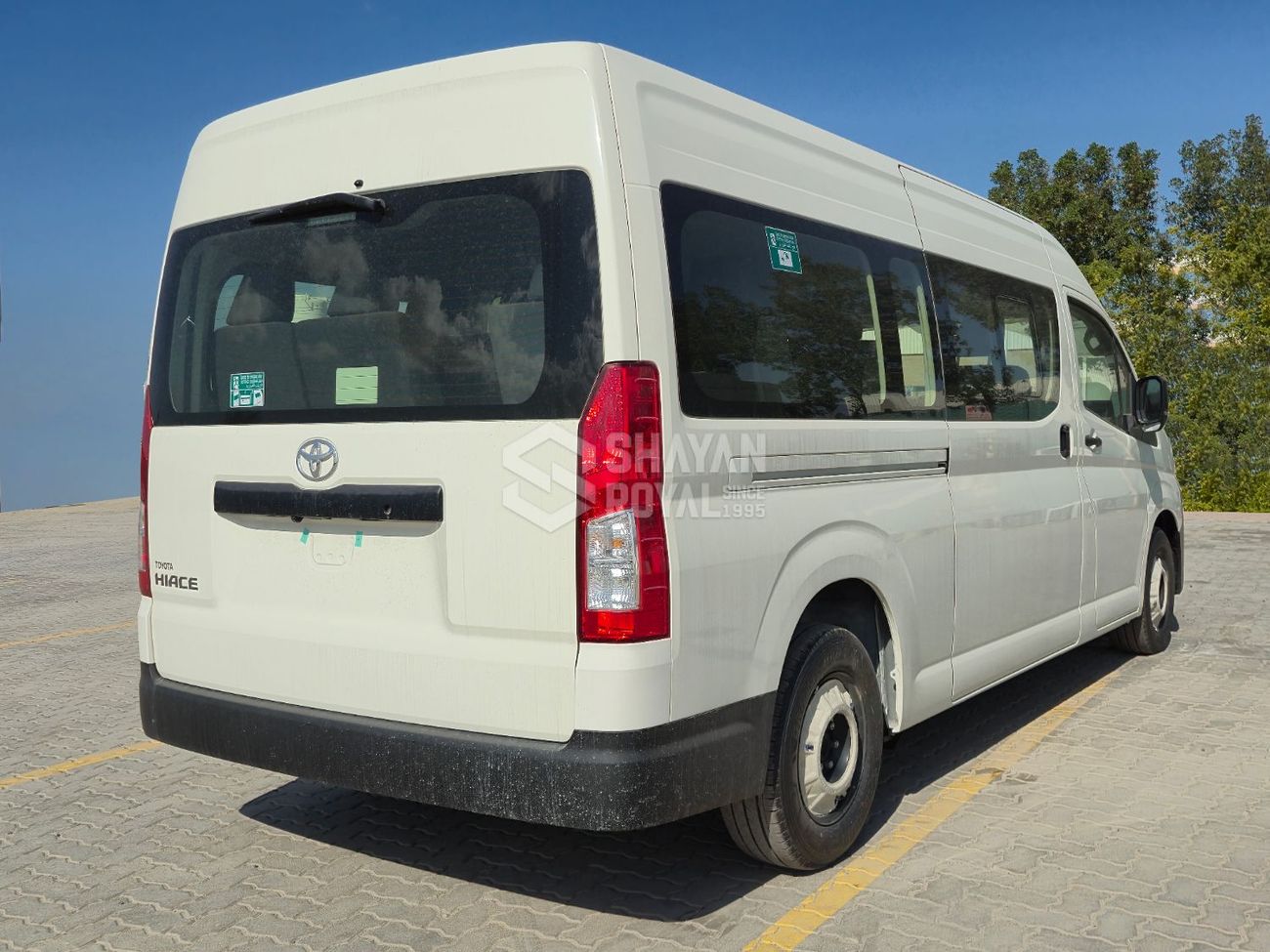 Toyota Hiace 3.5L PETROL V6 DX MT 13-SEATS RWD 2026MY