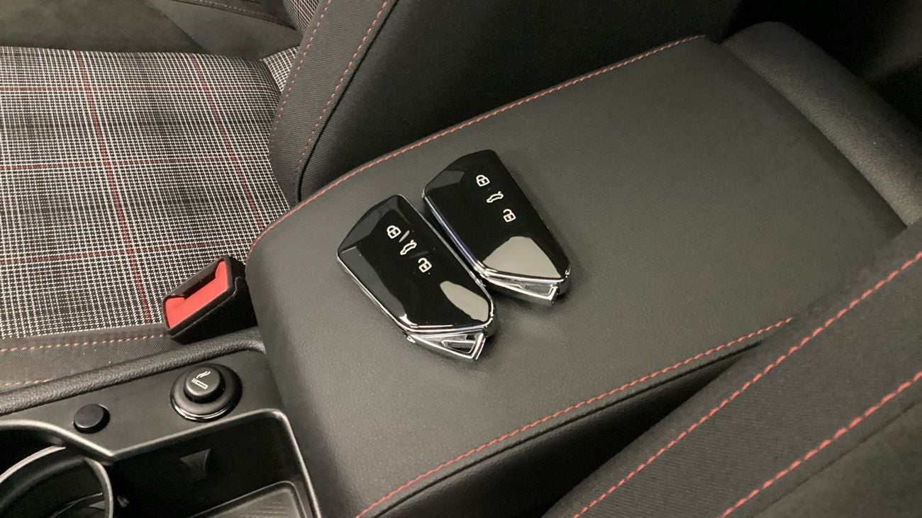 Volkswagen Golf GTI - Cloth (Sunroof) | Guaranteed Warranty | 0 Down Payment