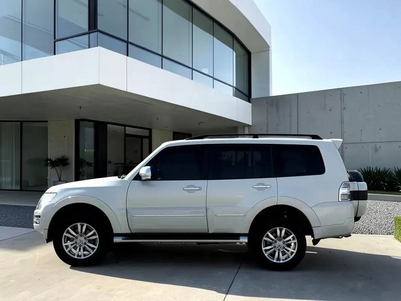 ميتسوبيشي باجيرو GLS HIGHLINE TOP  !! EID SALE !! 1 YEAR FREE WARRANTY !!  AED 1,360 P.M | 0% DOWN PAYMENT | MITSUBIS