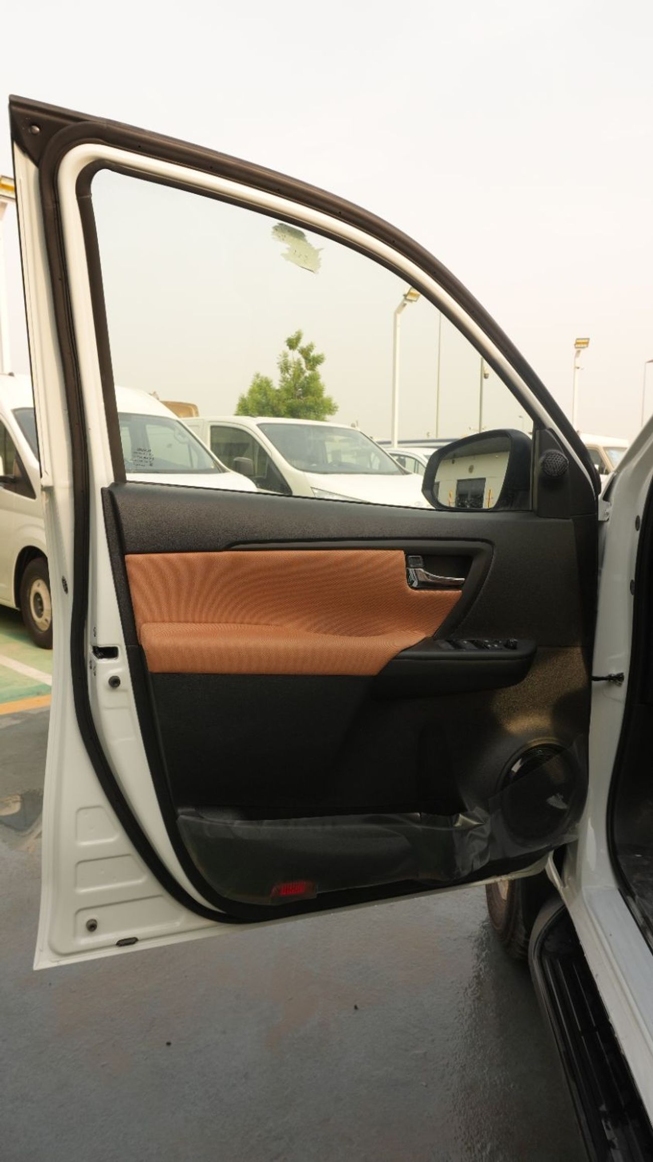 Toyota Fortuner Toyota Fortuner - SR5 Plus 2.7 L - GCC - 2025