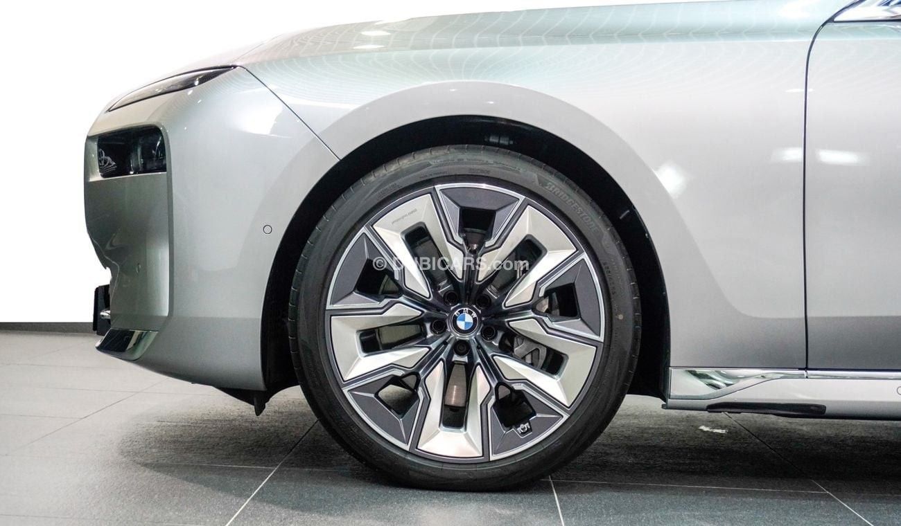 بي أم دبليو 740i