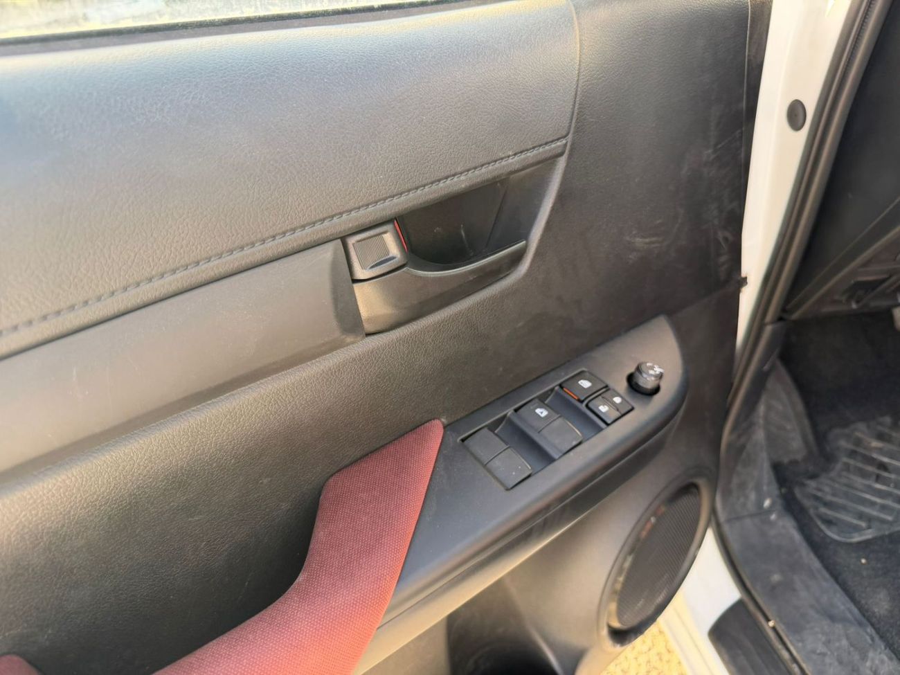 تويوتا هيلوكس Hilux 2.7 AT basic 4x2 2025 GCC