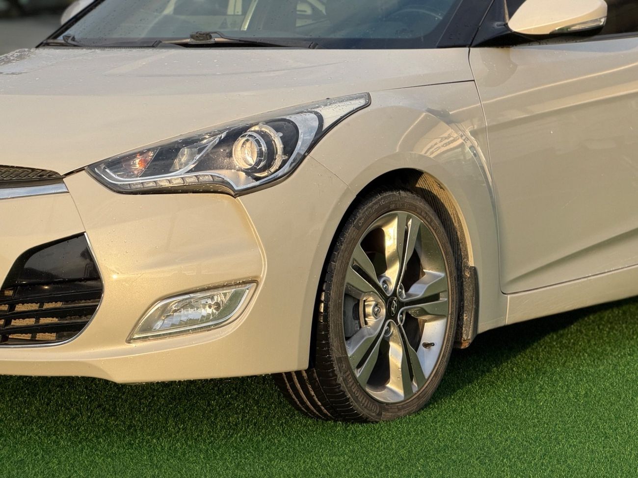 Hyundai Veloster GLS 1.6L Hyundai Veloster GLS Top 1.6L / 2016 / GCC / Free Accident Clean/ Original paint