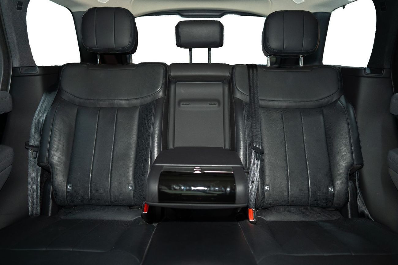 Land Rover Range Rover SE P530 4.4L 2023 ‏RANGE ROVER VOUGE SE P530 | MERIDIAN SURROUND SOUND SYSTEM | CRUISE CONTROL / LIM