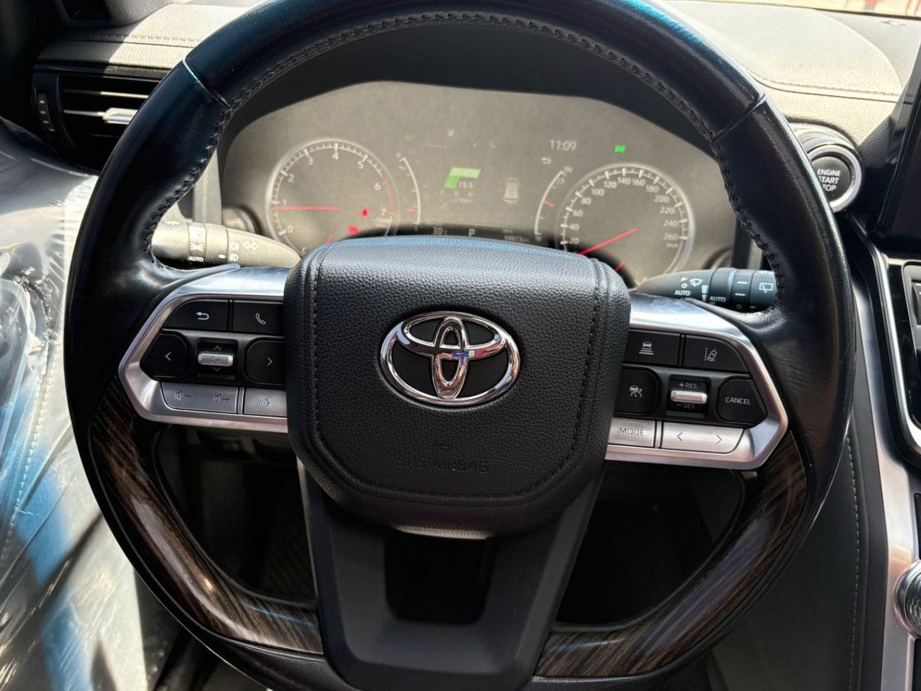 Toyota Land Cruiser VXR