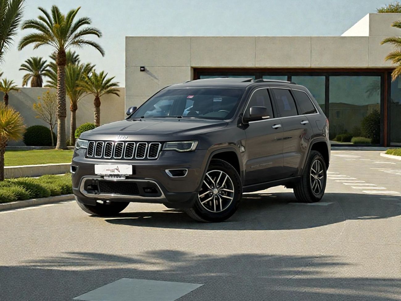 جيب جراند شيروكي Limited 3.6L V6 A/T | 2018 | GCC SPECS | AED 1,500 per month