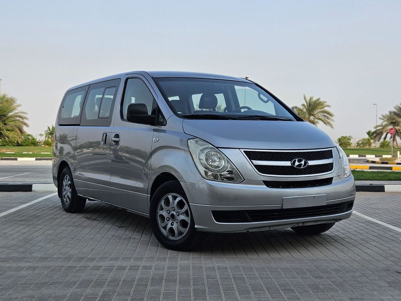 Hyundai Grand Starex STANDARD