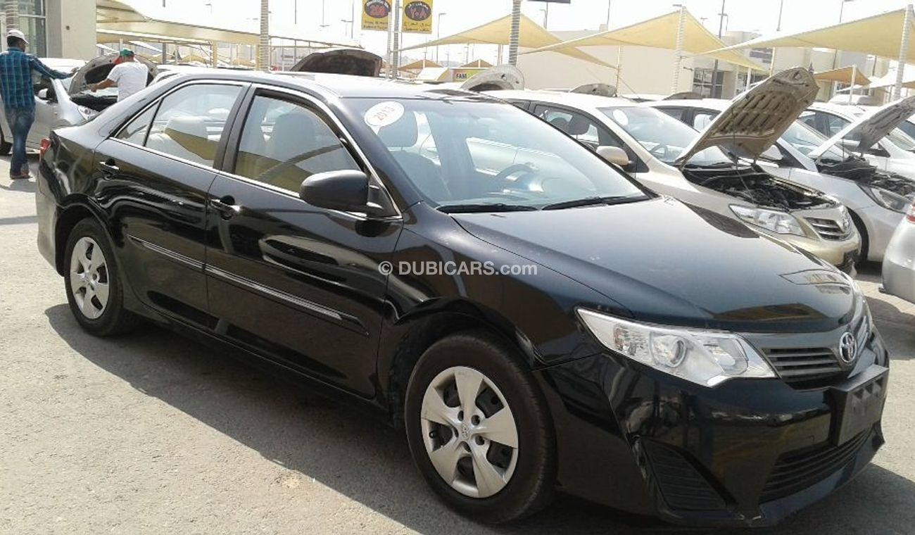 Used Toyota Camry 2013 for sale in Dubai 126404