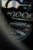 Mercedes Benz E63 AMG Mercedes E 63s AMG Carbon Fibre Package Japanese Specs