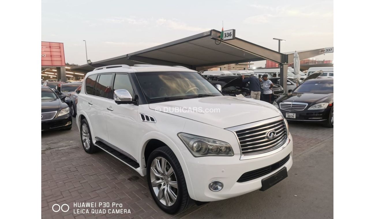 Infiniti QX56 Luxury 5.6L In excellent condition and requires no expense