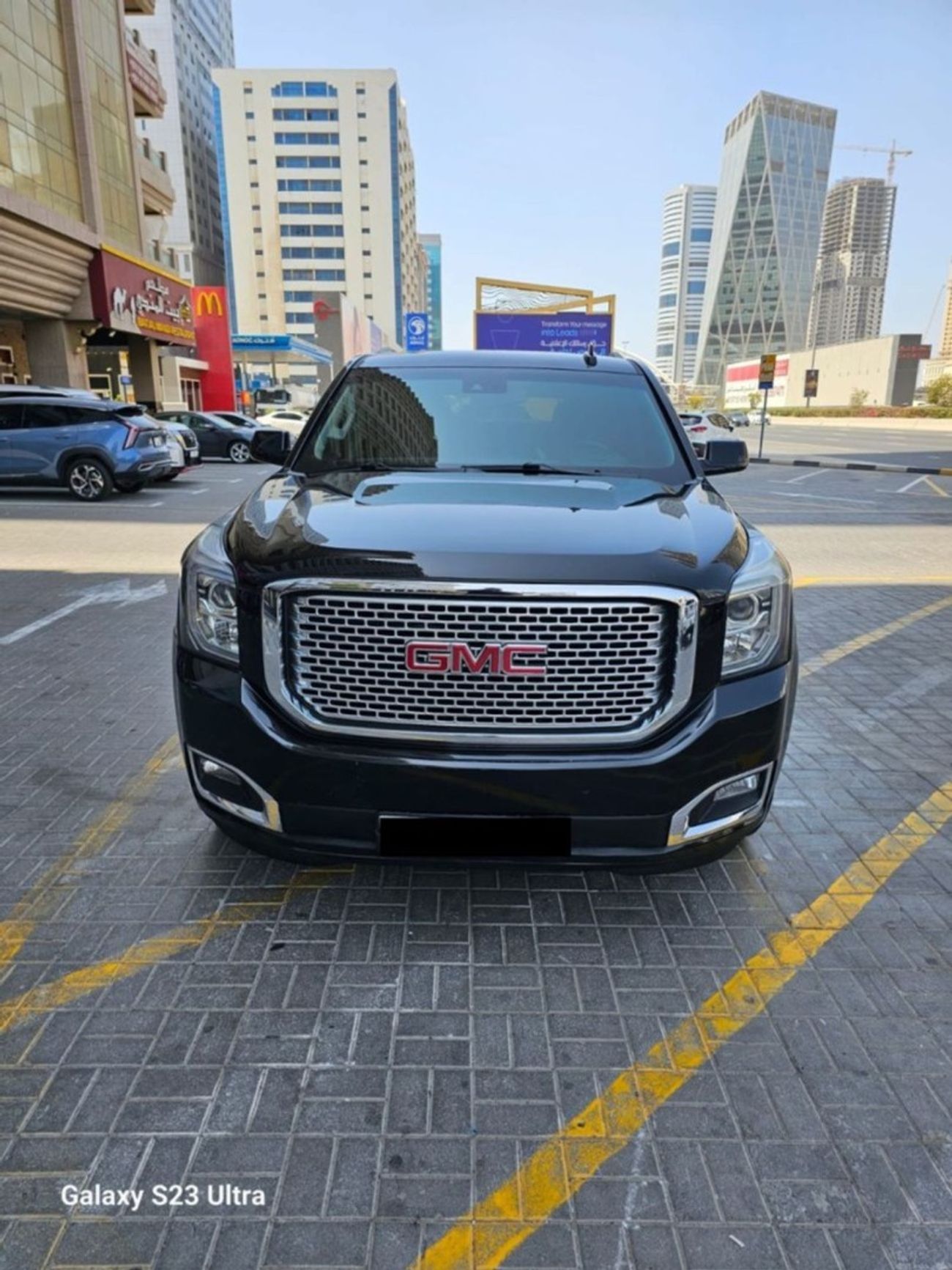 GMC Yukon XL SLT 5.3L 4WD (8 Seater)