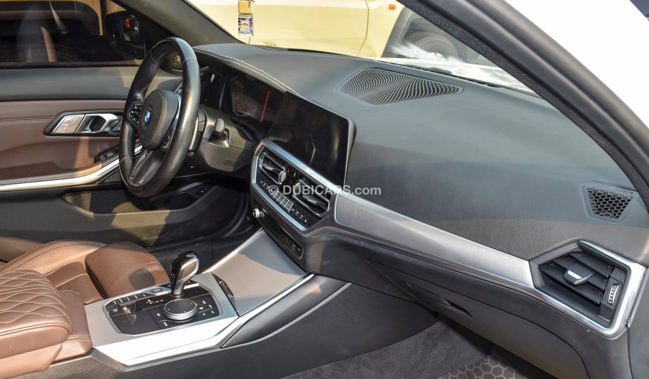 Used BMW 340i 2022 for sale in Dubai - 762387