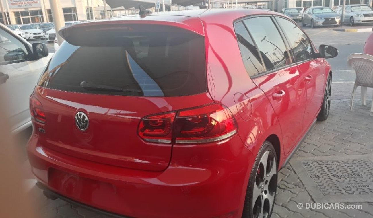 Volkswagen Golf 2011 GTI Gulf specs Full options