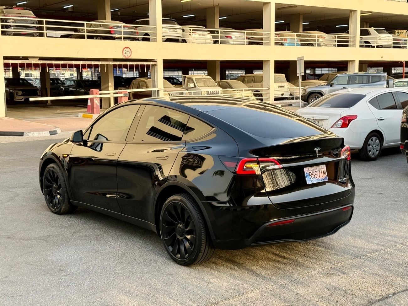 Tesla Model Y 2024 DUAL MOTOR AUTO PILOT LONG RANGE 360 CAMERAS CANADA SPEC