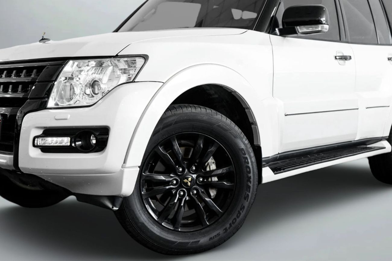 Mitsubishi Pajero GLS Mid 3.8L (236 HP) 3.8L Signature / Full Mitsubishi Service History