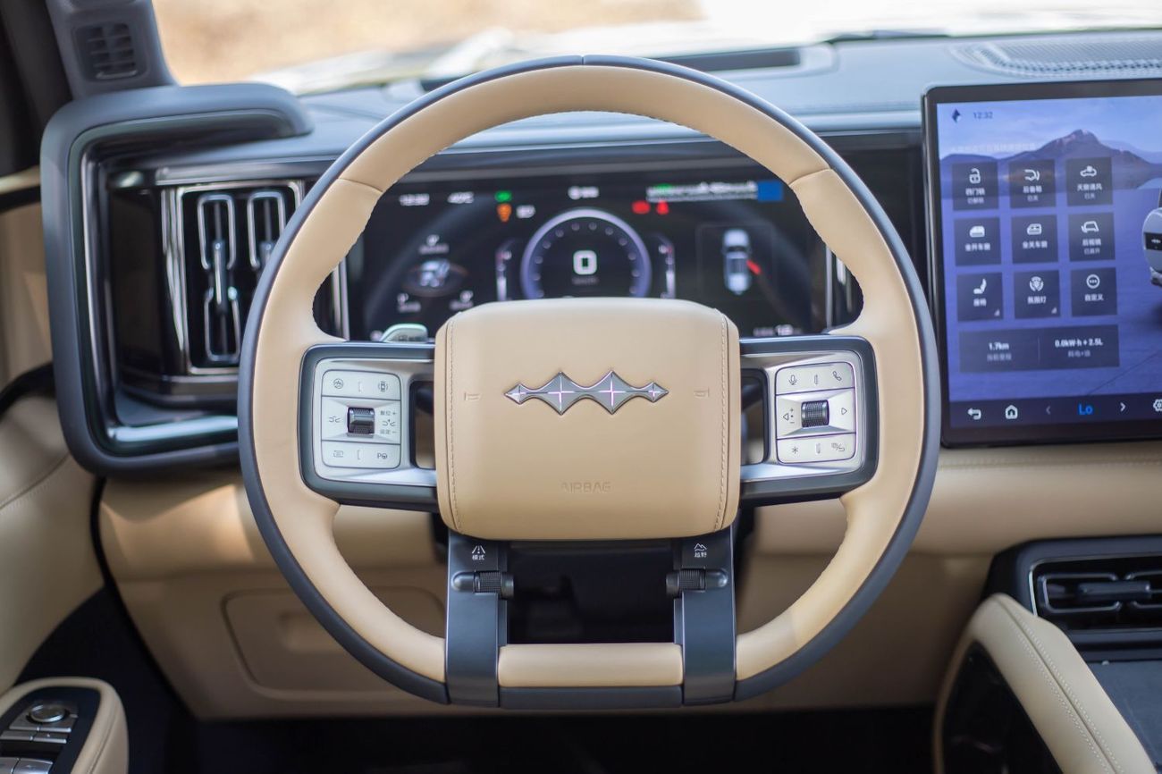 BYD Leopard 5 BYD LEOPARD 5 | ULTRA | 2 Deflock + Electric Side Step | EVS WARRANTY AND SERVICE 5 Years