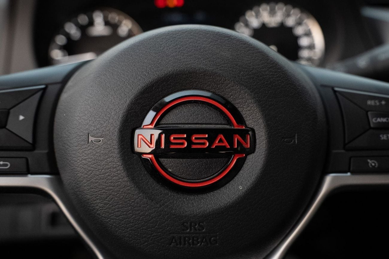 Nissan Navara PRO-4X Off-Road | 2.5L Diesel 4WD A/T (Only For Export)