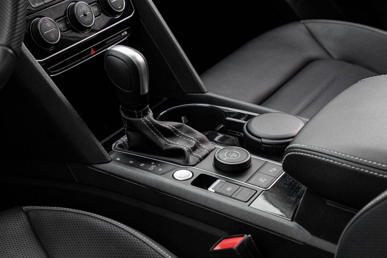 Volkswagen Teramont R-Line | 3,329 P.M | 0% Downpayment | Pristine Condition!