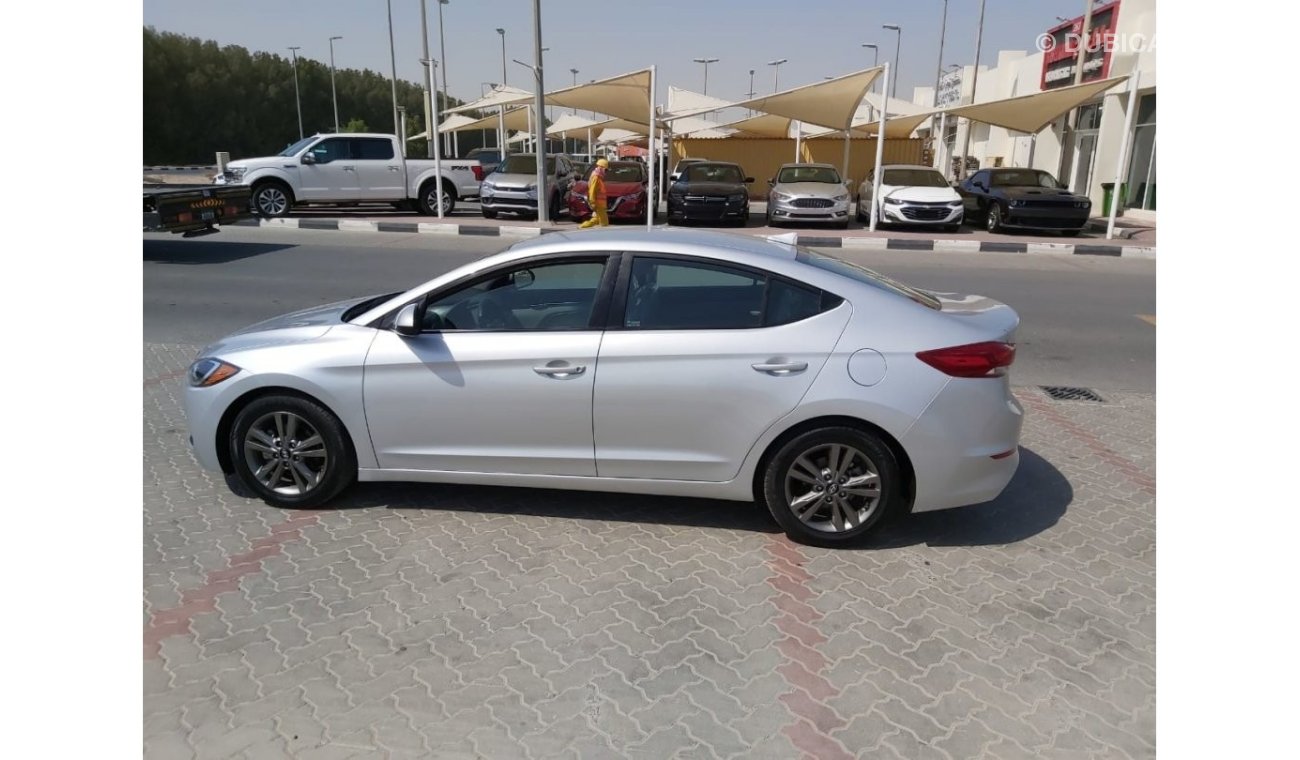 Hyundai Elantra SE - Special Edition