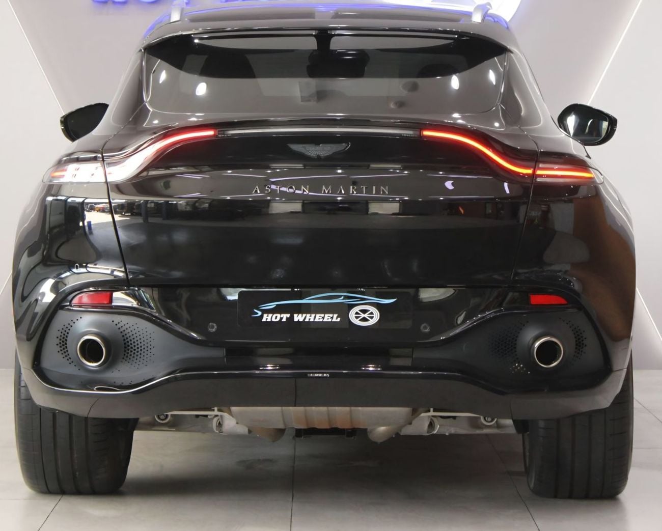 Aston Martin DBX STD DBX 550 // Low Milage // No Accidents