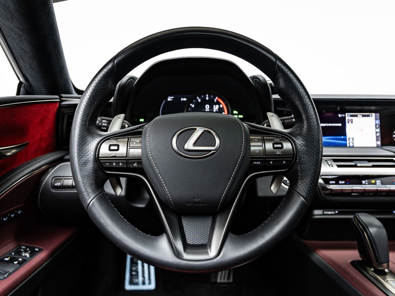 Lexus LC500 5.0L V8 Titanium 2022 Lexus LC 500, 2027 Lexus Warranty, 2026 Lexus Service Contract, Low KMs, GCC