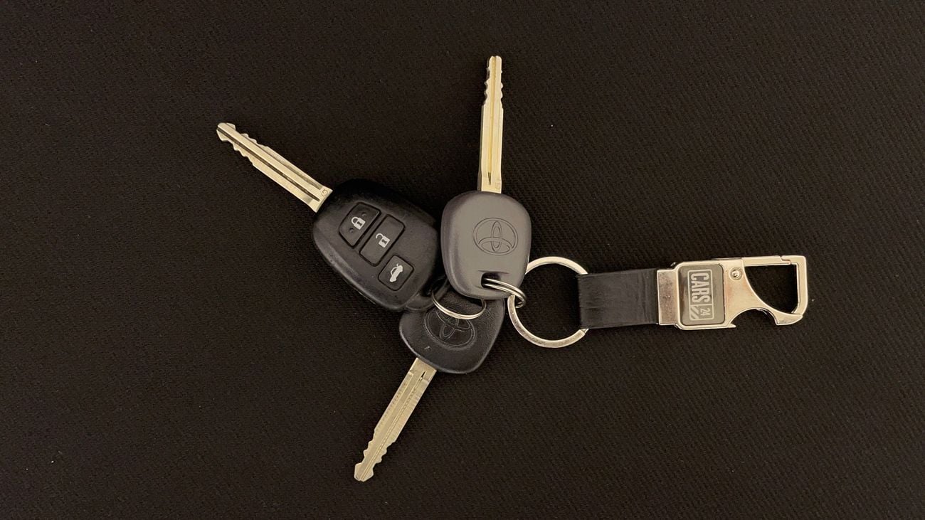 تويوتا يارس SE 1.5 | بدون دفعة مقدمة | اختبار القيادة في المنزل