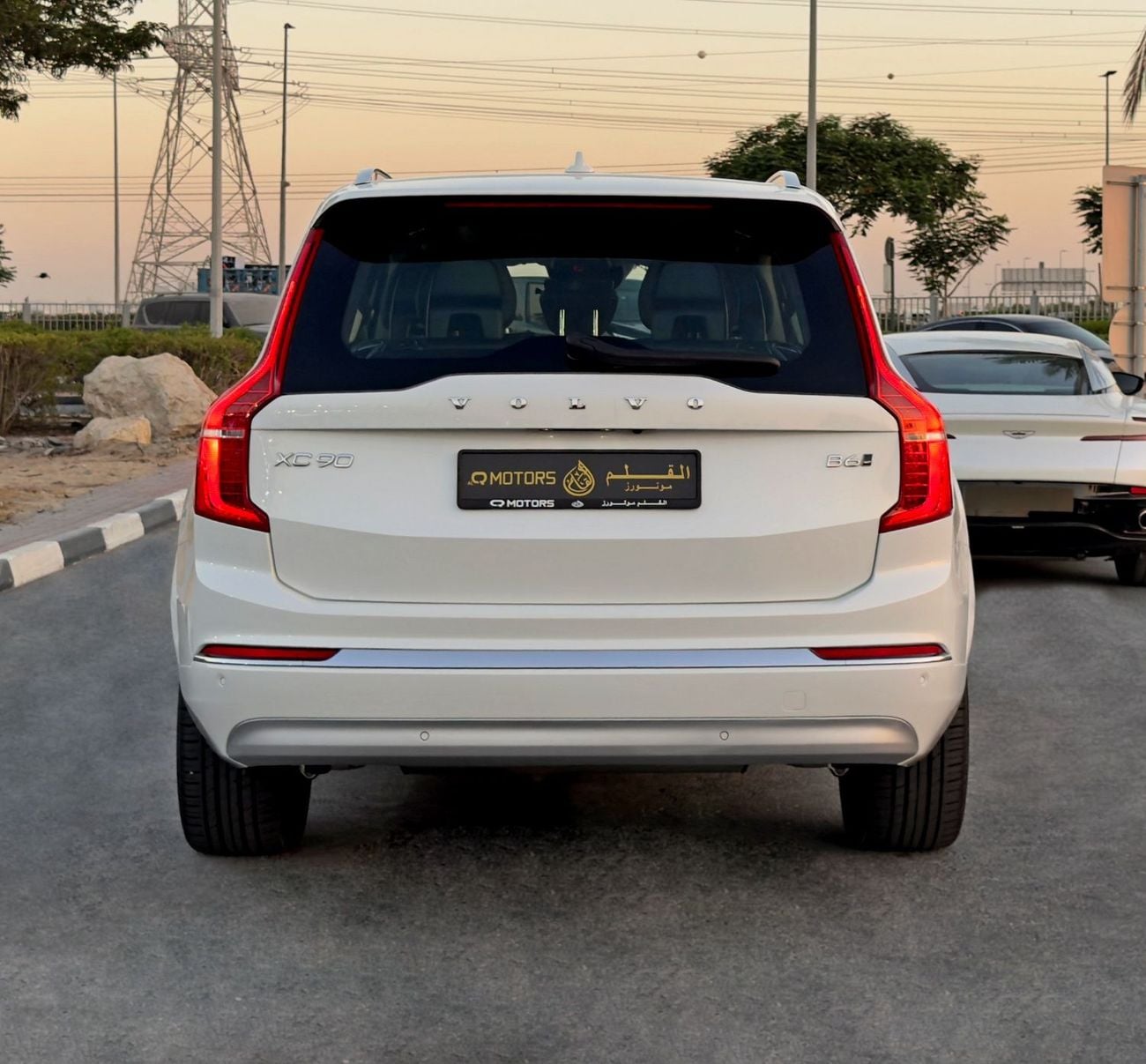 فولفو XC 90 MOMENTUM