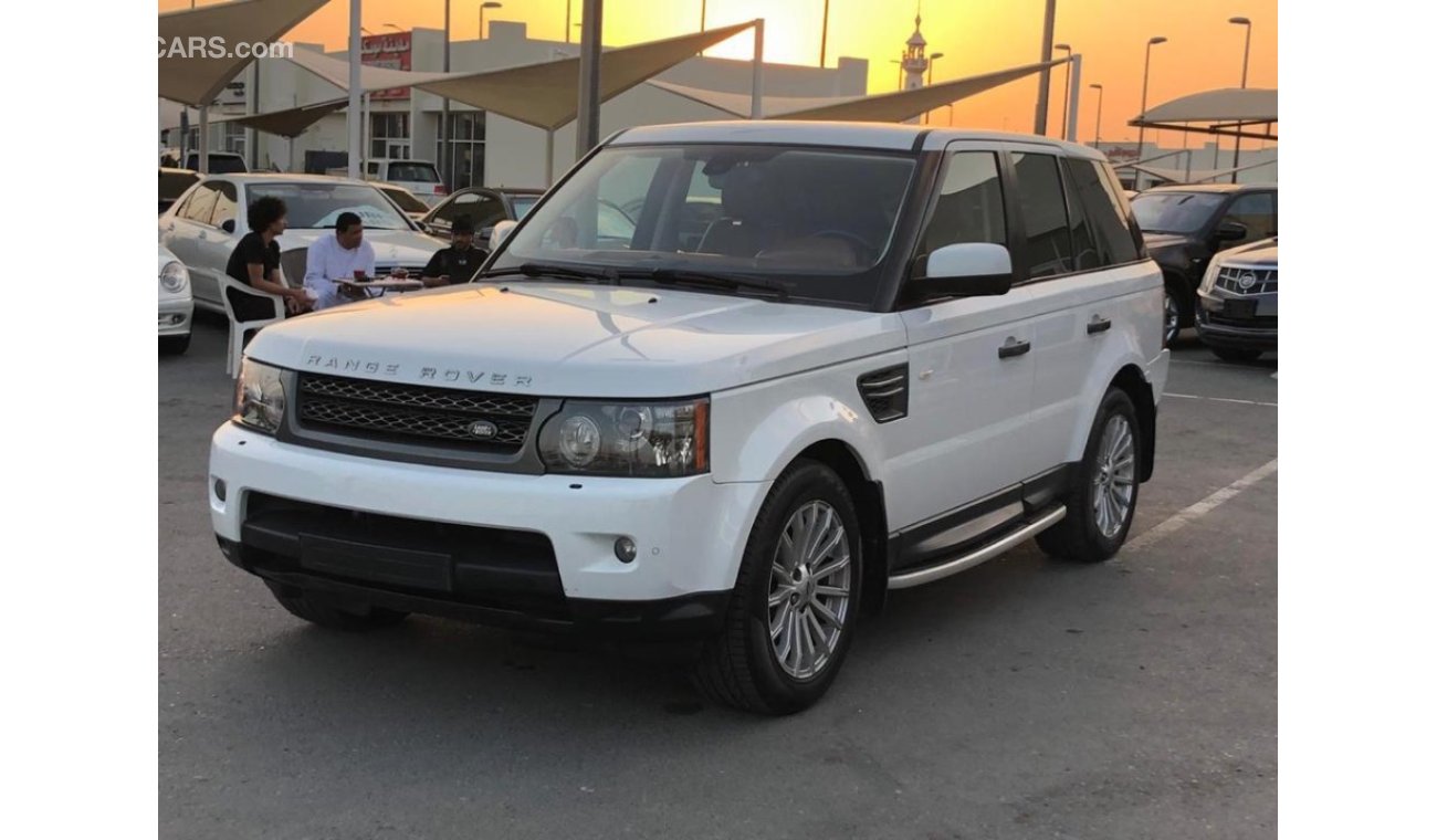 Land Rover Range Rover Sport HSE Rang Rover sport model 2011 GCC full option sun roof leather seats back camera back air condition c