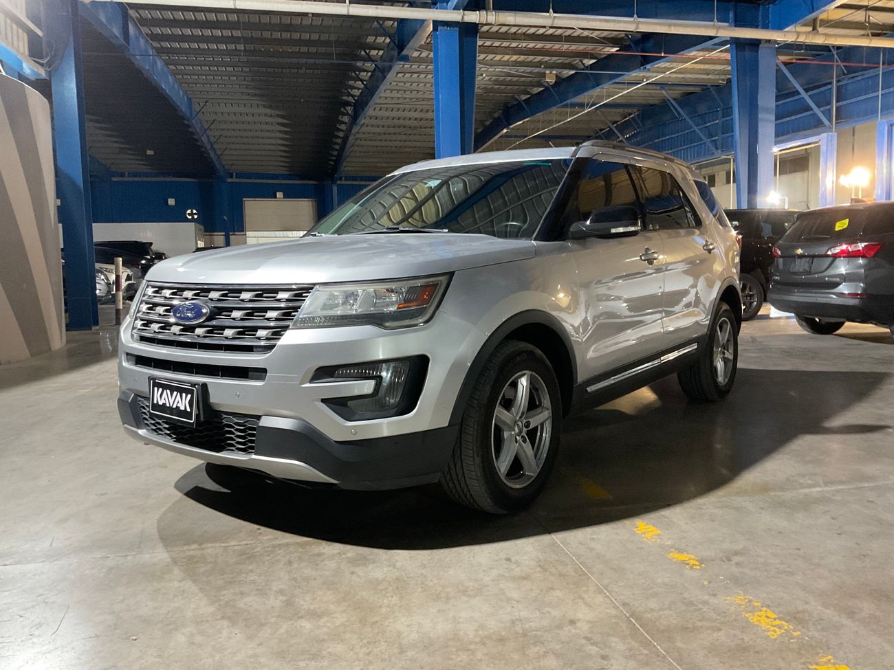 Ford Explorer XLT (Leather) | Guaranteed Warranty | 0 Down Payment