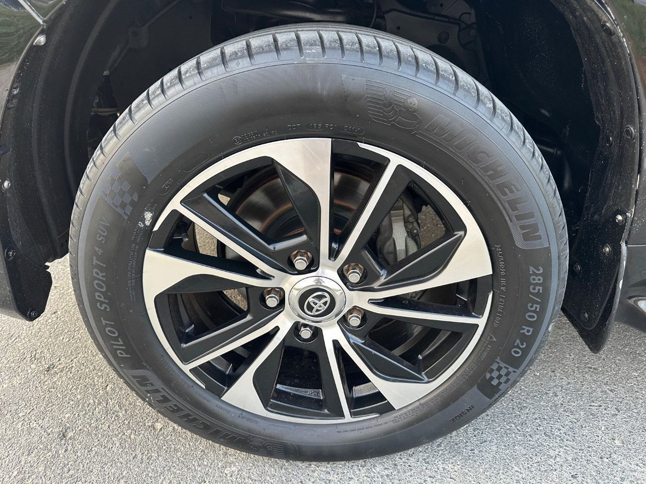 تويوتا لاند كروزر EXR 4.0L 4WD