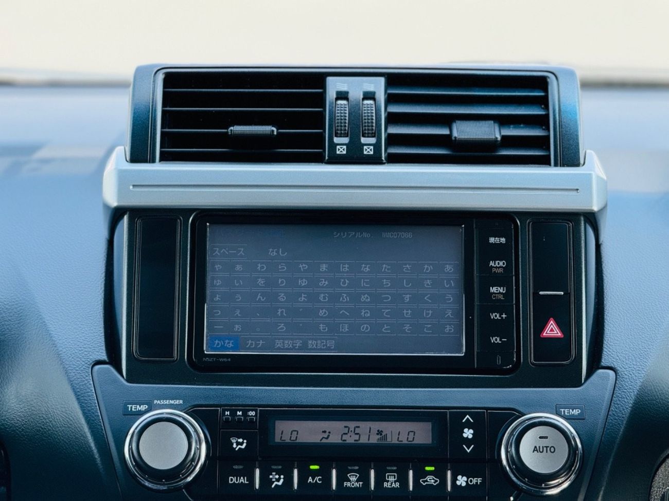 تويوتا برادو RIGHT HAND DRIVE