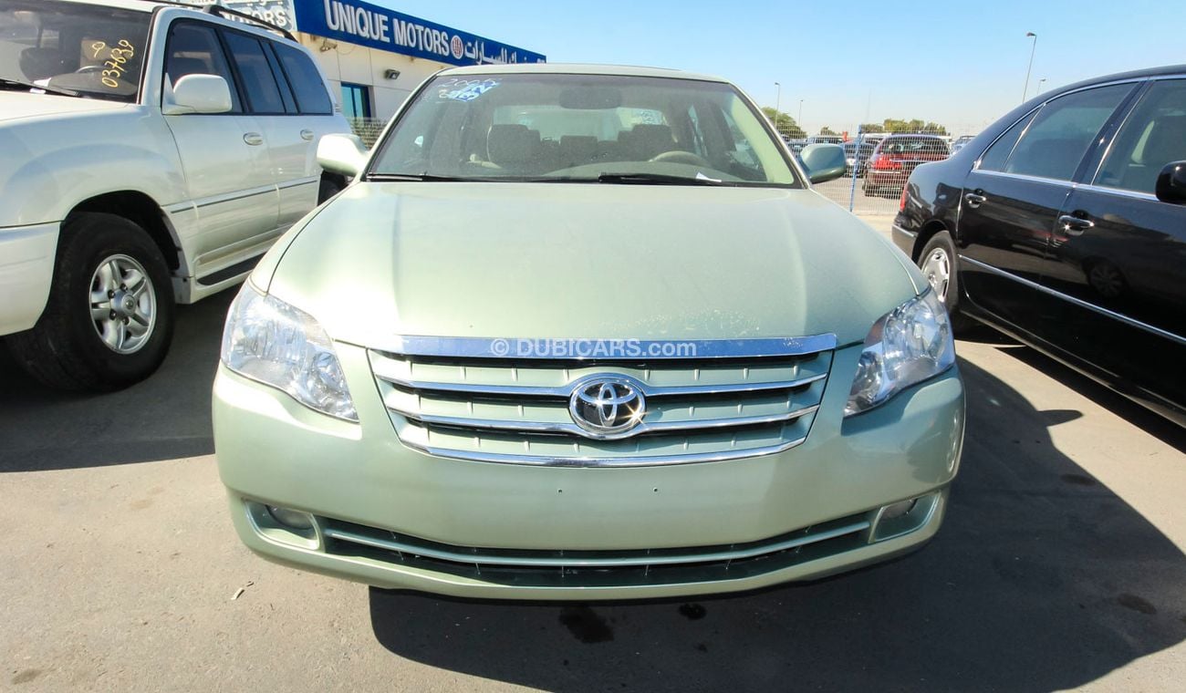 Used Toyota Avalon XLS 2005 for sale in Dubai 12815