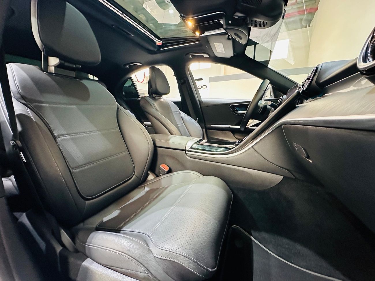 مرسيدس بنز C 300 Full options