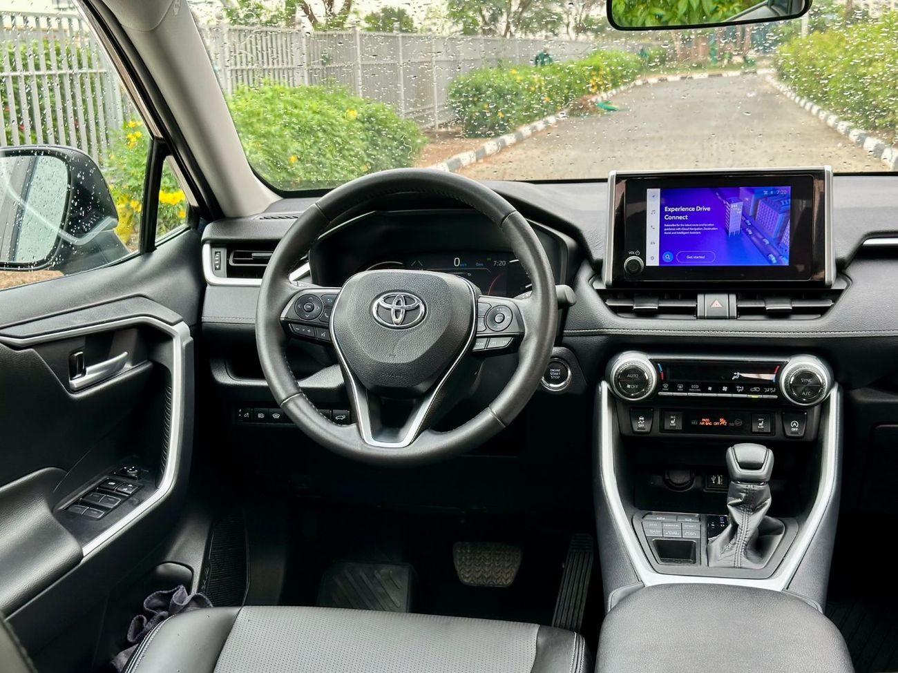 تويوتا راف ٤ Year: 2024  XLE-AWD