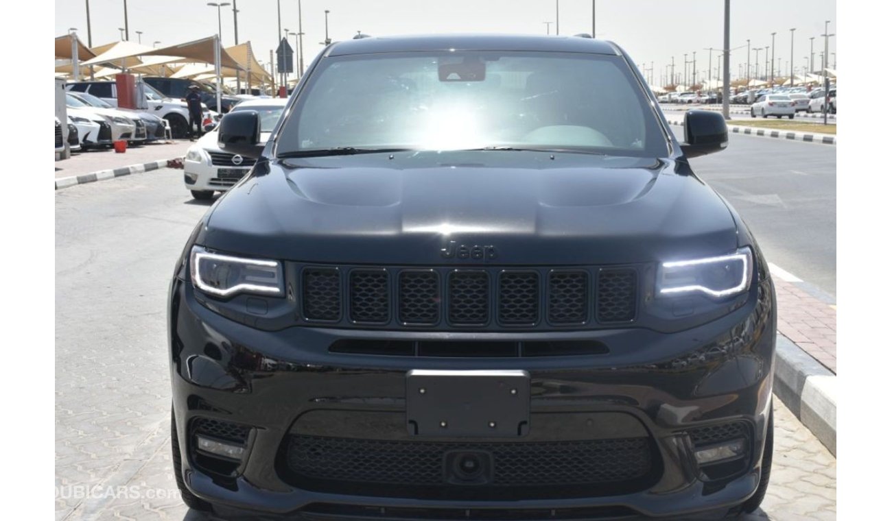 جيب شيروكي SRT CARBON FIBER PACKAGE  HEMI 6.4 / CLEAN CAR / WITH WARRANTY