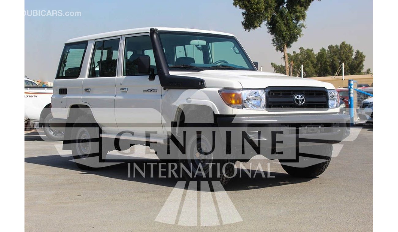 تويوتا لاند كروزر 70 HZJ76 - 10str 5Door free wheel hub - Station Wagon - 4.2L V6 Dsl for export sales