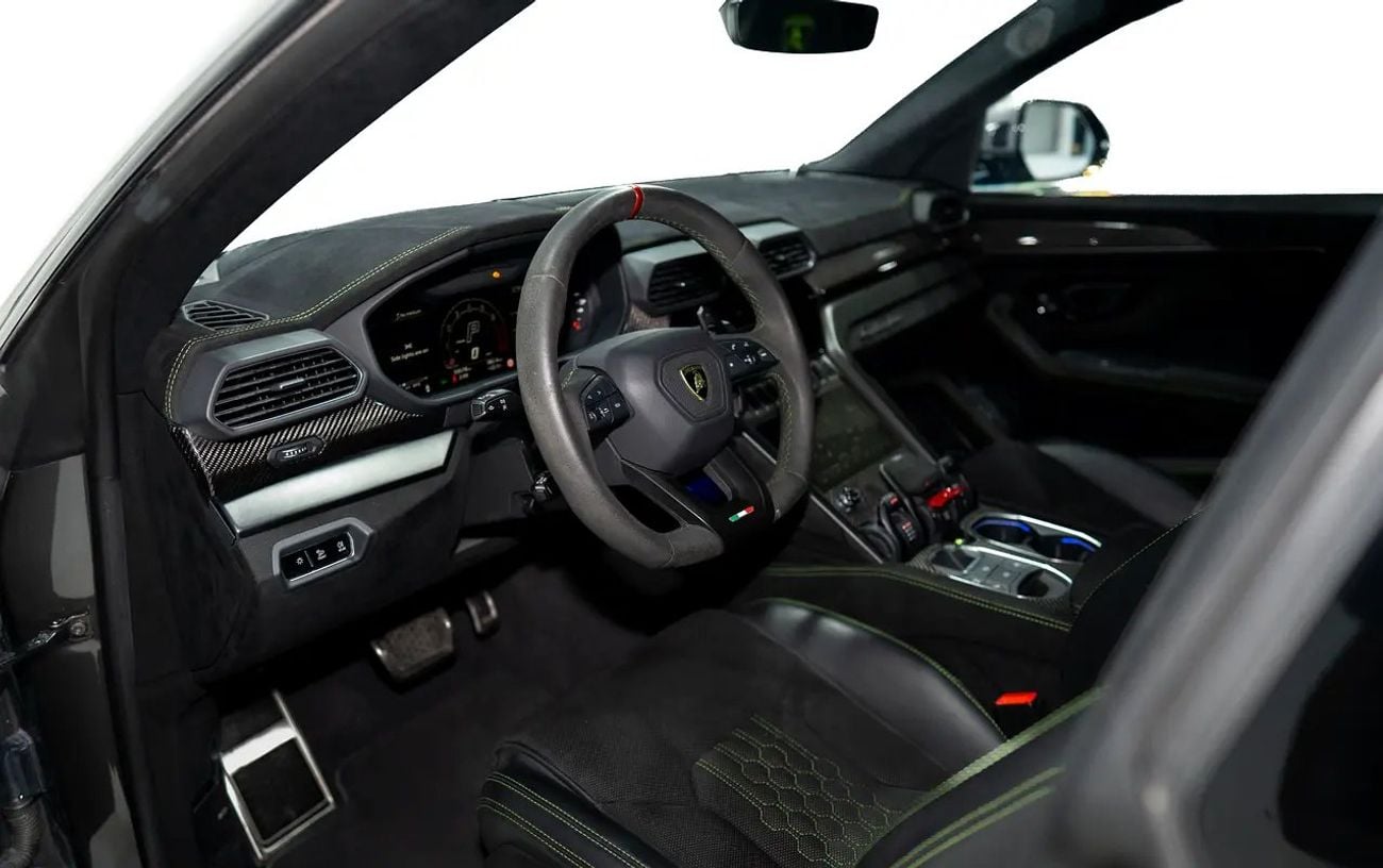 Lamborghini Urus 4.0T V8 Performante PERFORMANTE | ADVANCE 3D BANG OLUFSEN | TWO TONE INT | ALCANTARA SEATS | CARBON