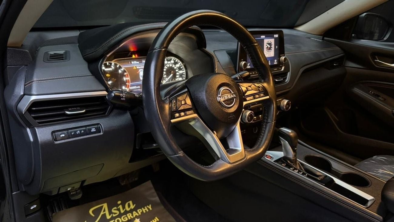 نيسان ألتيما