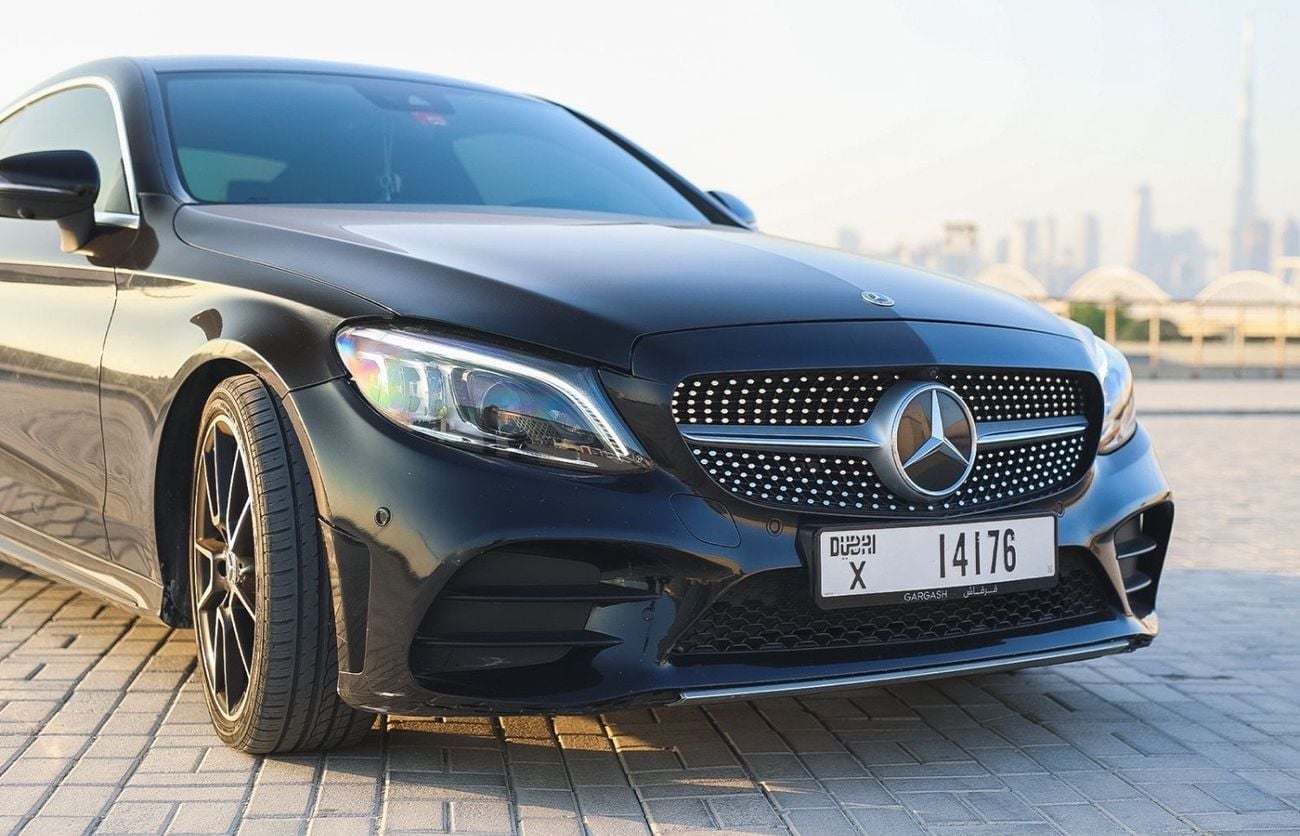 Mercedes Benz C200 AMG Benz 2022 very clean car outside and inside
