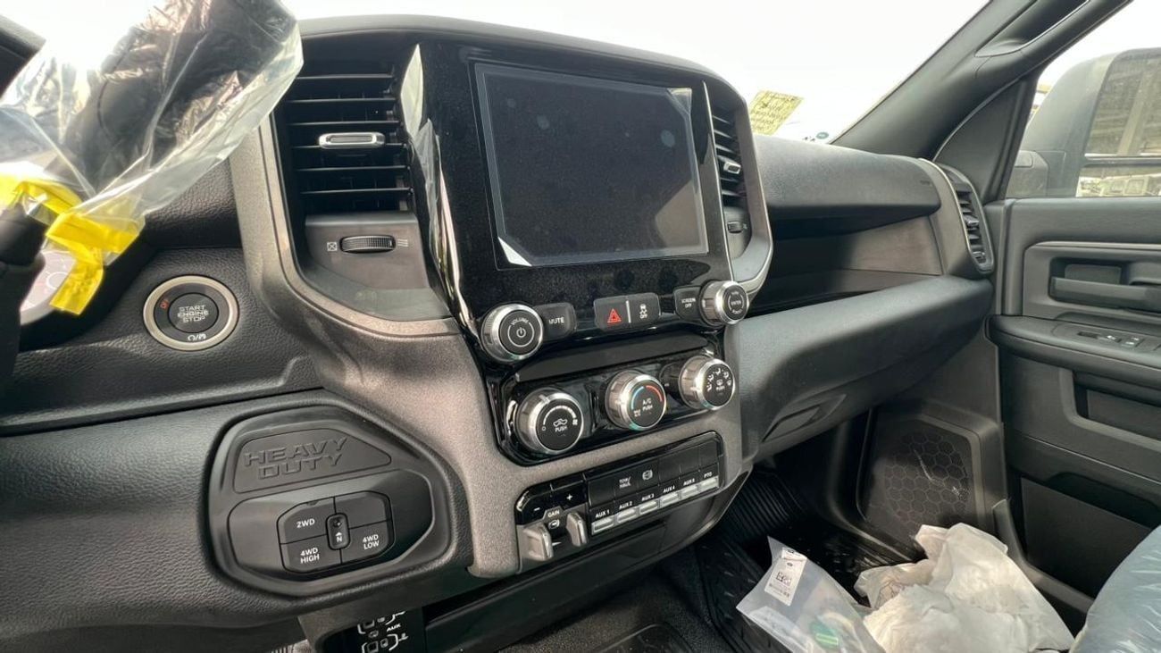 RAM 5500 EXPORT ONLY - Ram 5500 Regular Chassis Cab 4x4 6.7L Cummins Diesel 8-Speed AT