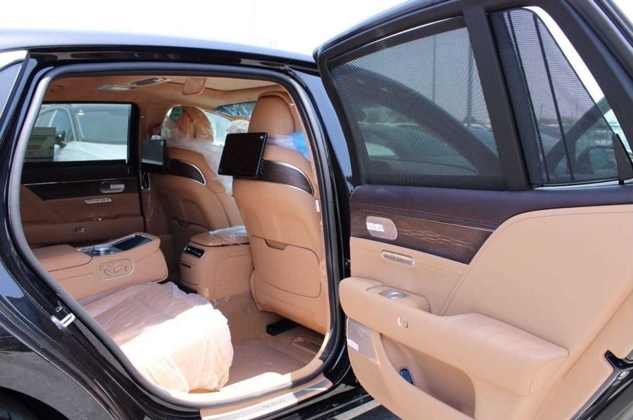 Genesis G90 G90 SWB 3.5T E/SC ROYAL