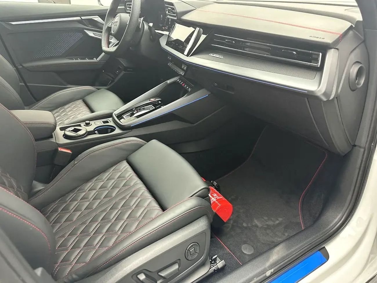 Audi S3 Sedan TFSI 333hp (Ref# 77722)