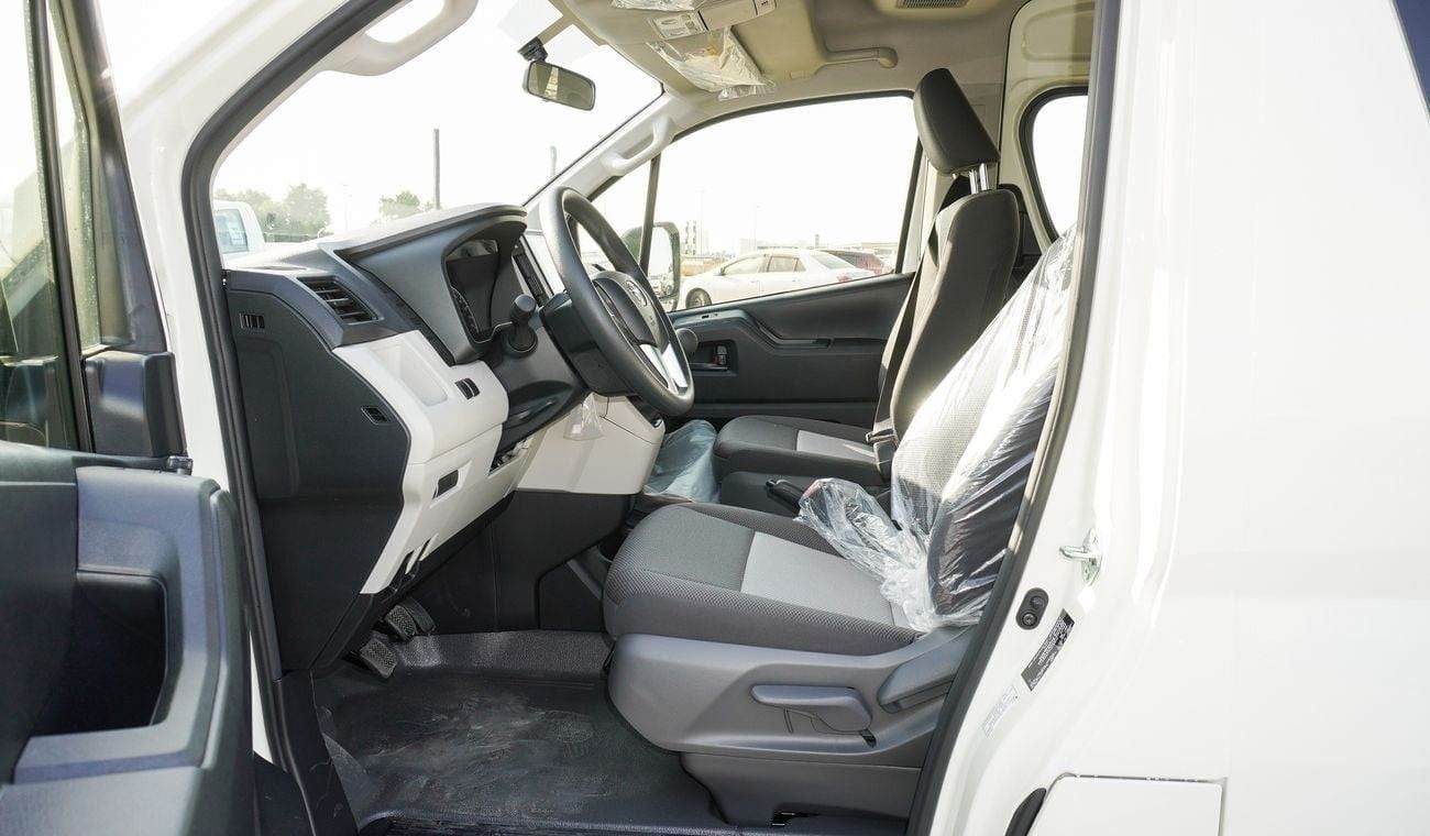 Toyota Hiace Commuter 3.5L A/T