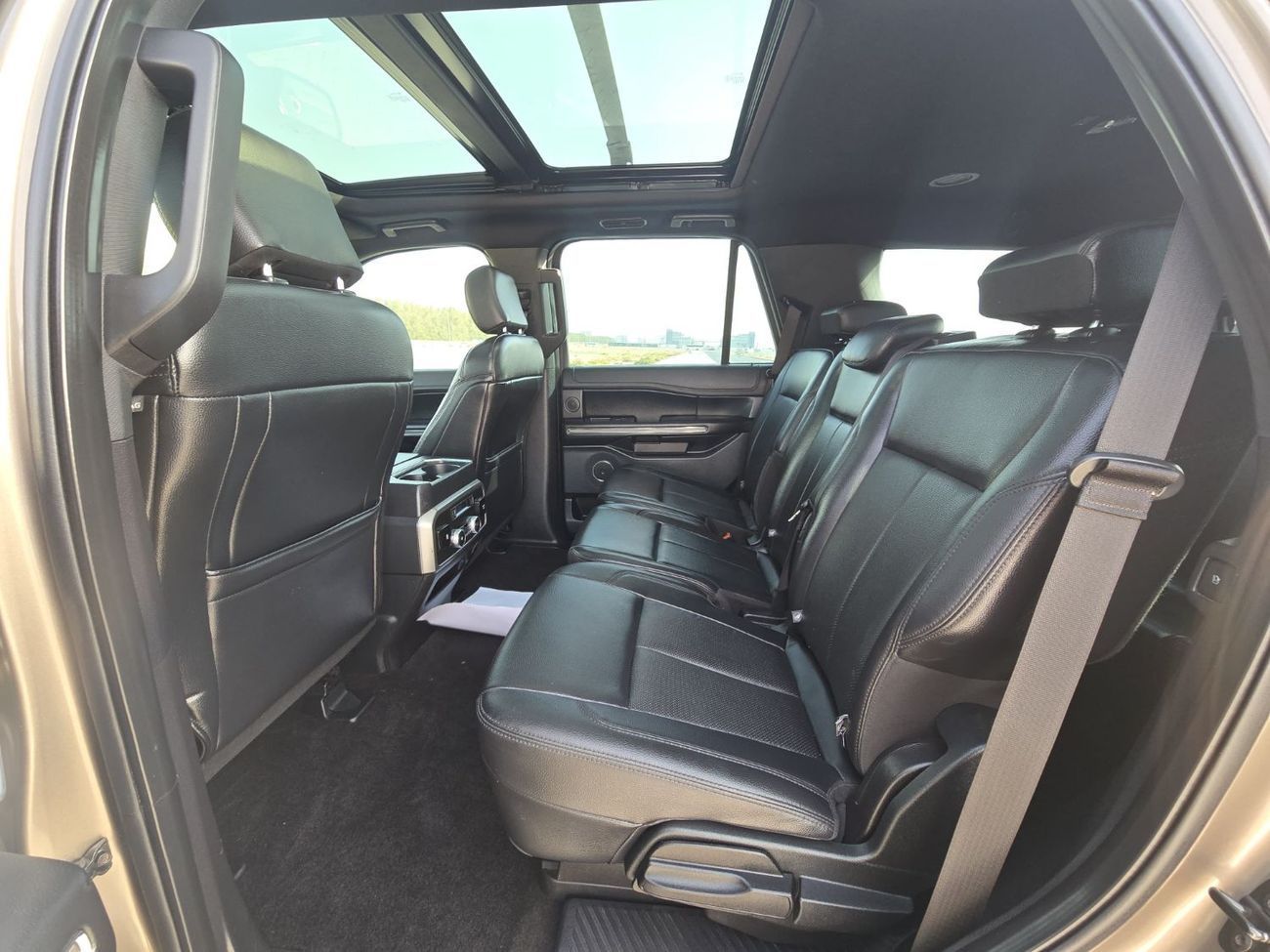 فورد إكسبيديشن XLT 3.5L (380 HP) FWD