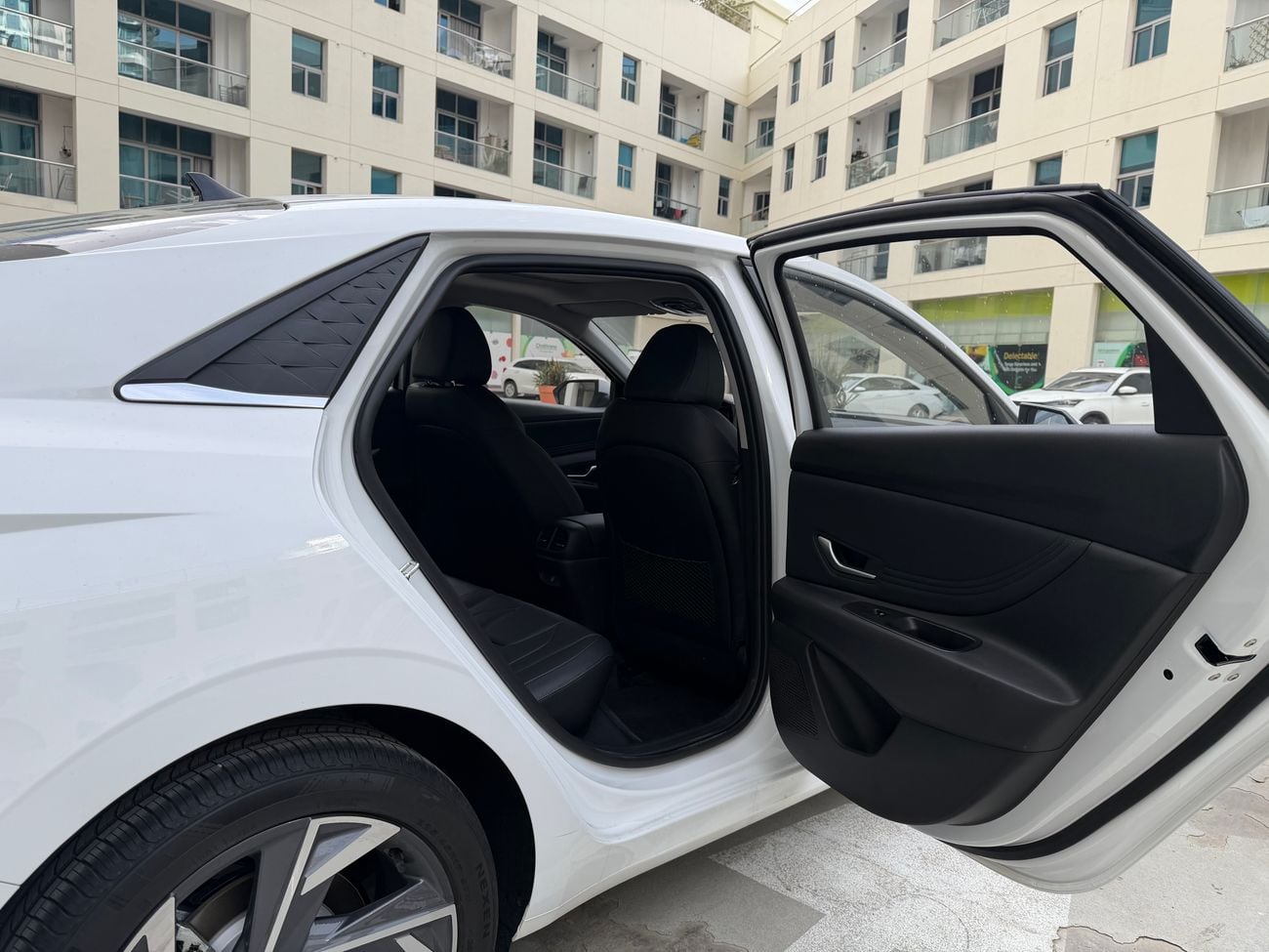 هيونداي إلانترا