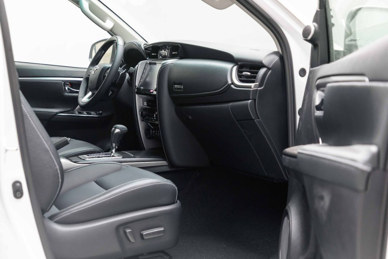 Toyota Fortuner 4.0L - Platinum White Pearl Inside Black | Export Only