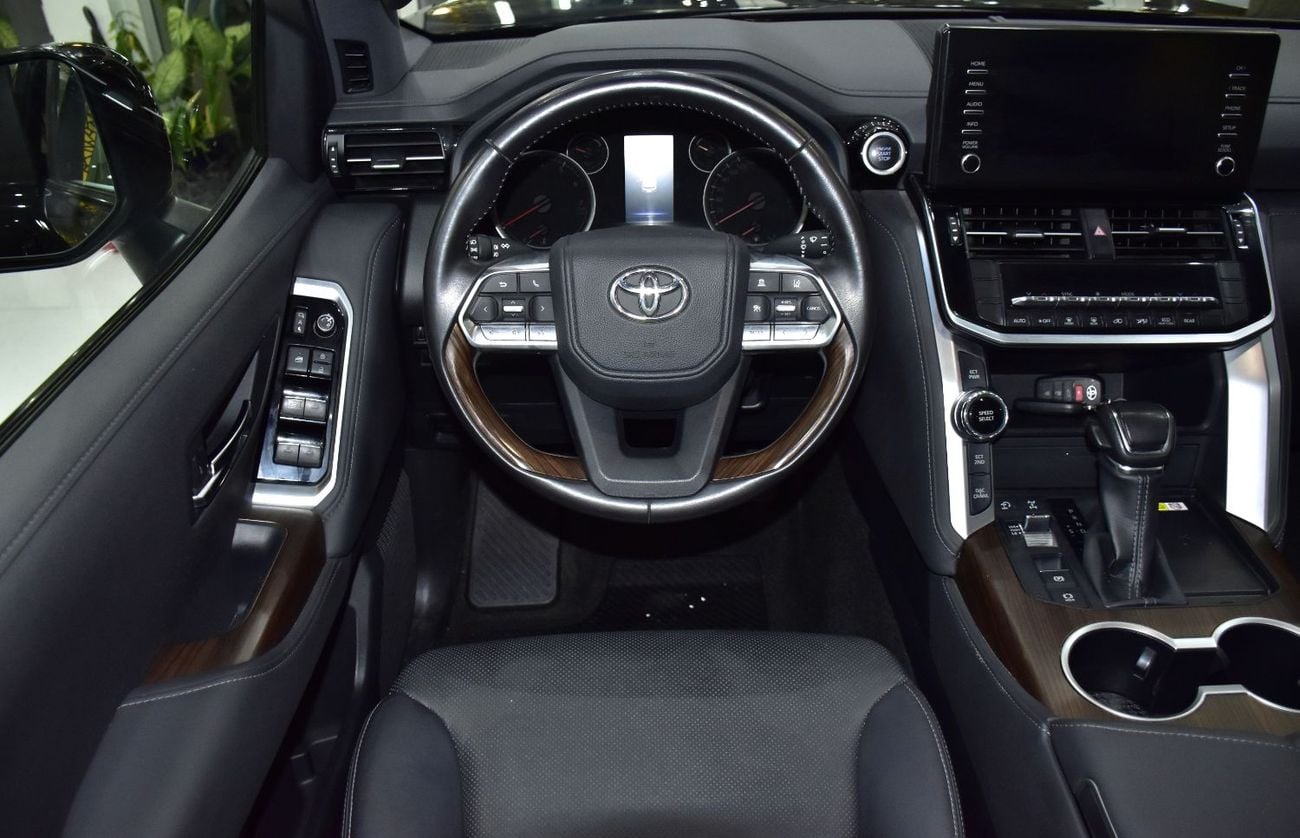 تويوتا لاند كروزر EXCELLENT DEAL for our Toyota Land Cruiser GXR  ( 2022 Model ) in Black Color GCC Specs