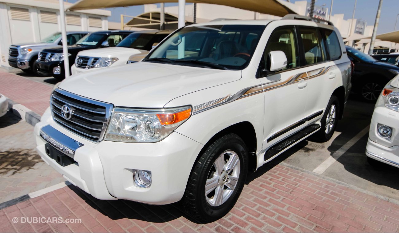 Toyota Land Cruiser VXR 5.7