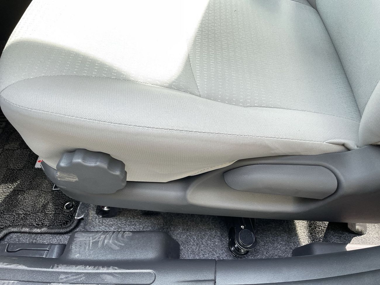 Mitsubishi Attrage 1200